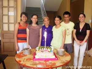 CHIA VUI 02 CHAU VAO DH